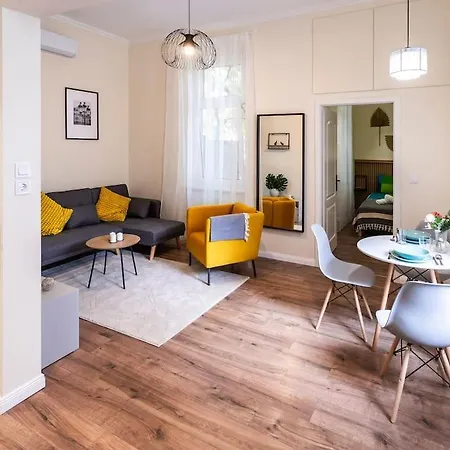 アパート Tilia